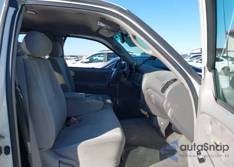 2002 Toyota Tundra Sr5 V8 z USA, uszkodzony, nr VIN 5TBRT34182S298034